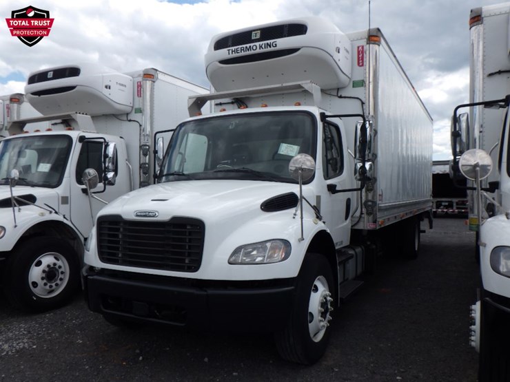 2020-freightliner-m2-106-image-1