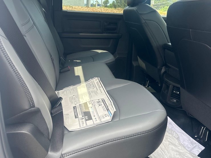 2026-dodge-ram-5500-image-28