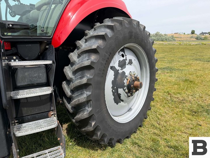 2015-case-ih-magnum-180-image-28