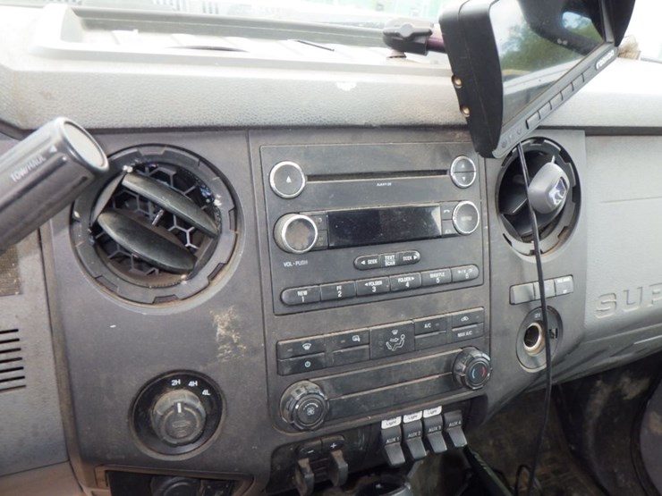 2016-ford-f350-xl-image-13