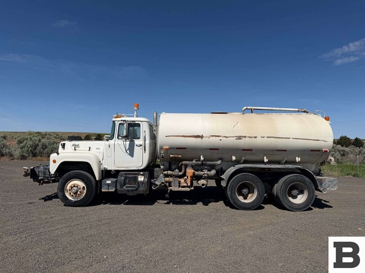 1990-mack-rd688s-image-2