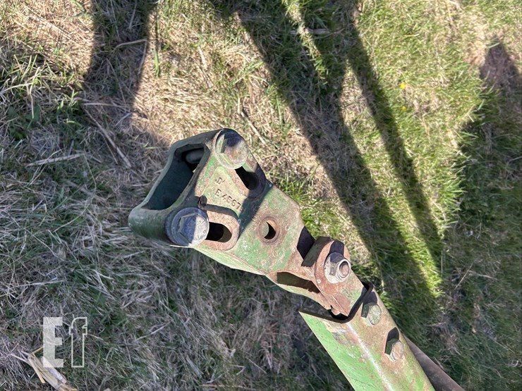 john-deere-336-image-19