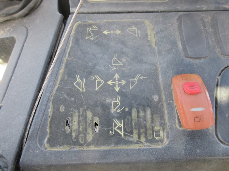 2013-caterpillar-420f-image-10