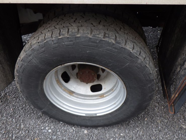 2016-ford-f350-xl-image-5