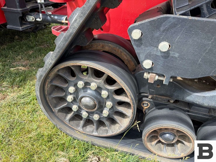 2015-case-ih-steiger-420-rowtrac-image-34