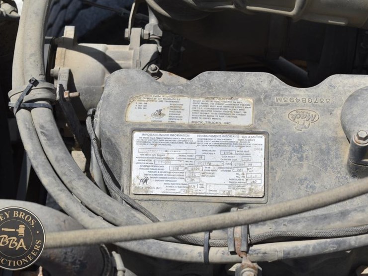 1996-mack-rd688s-image-25