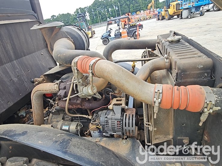 2012-volvo-sd100d-image-26