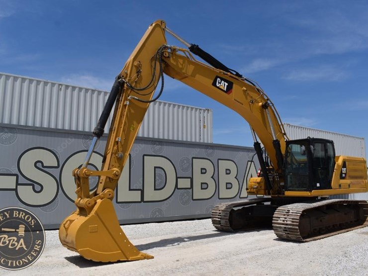 2019-caterpillar-336-image-2