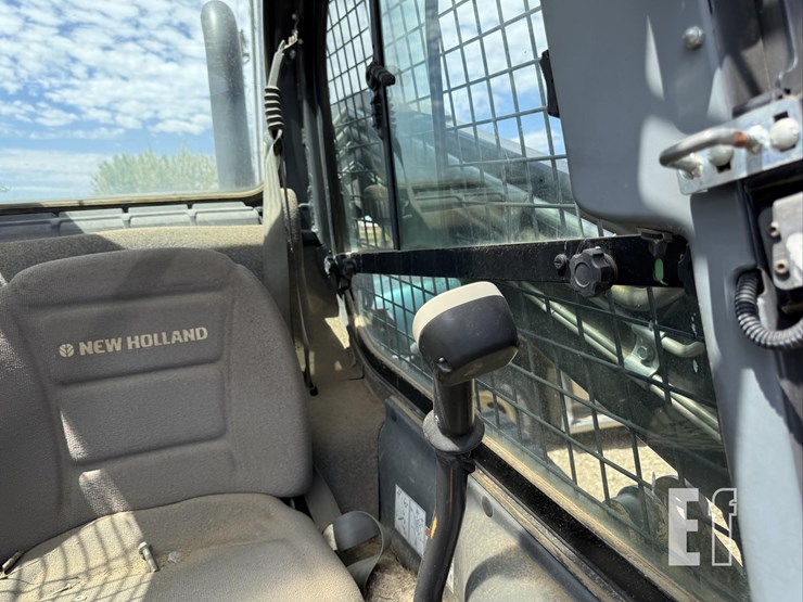 new-holland-c232-image-21