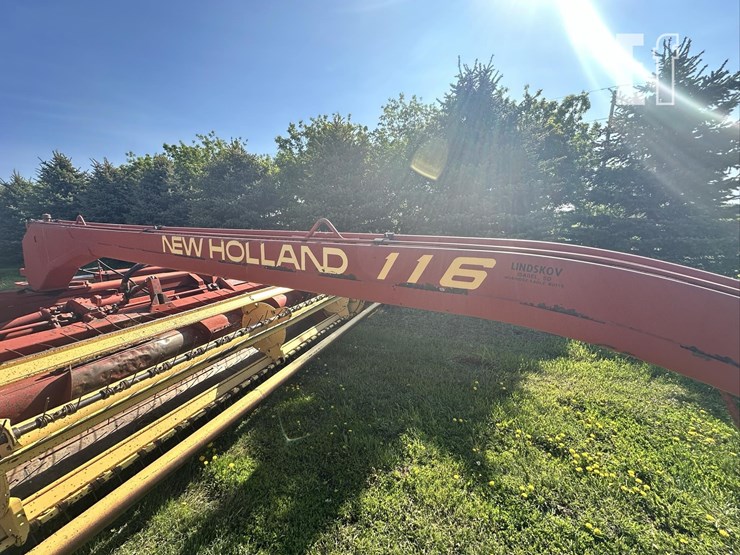 new-holland-116-image-4