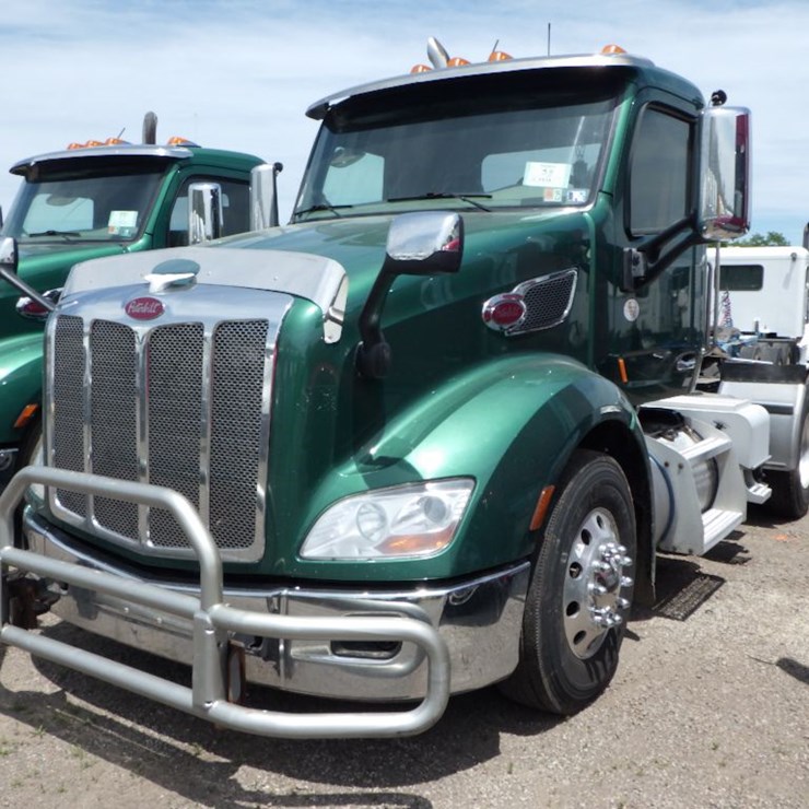 2019 PETERBILT 579