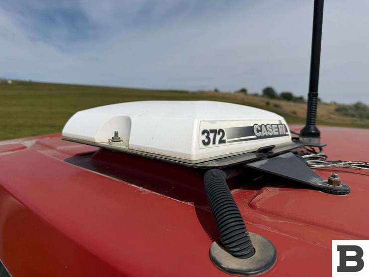 2011-case-ih-magnum-260-image-95