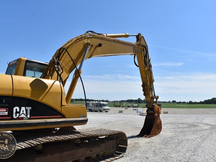 2005-caterpillar-320cl-image-13