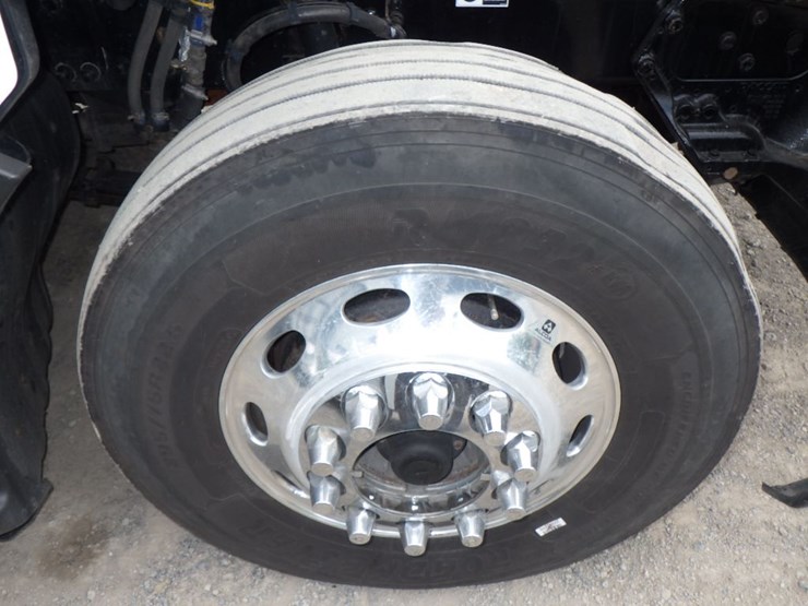 2016-kenworth-t680-image-31
