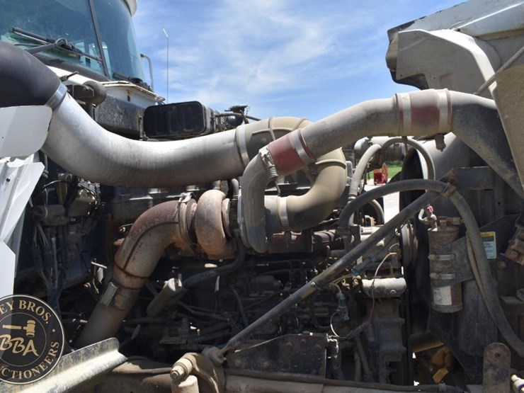 1996-mack-rd688s-image-23