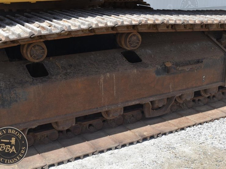 2019-caterpillar-336-image-31