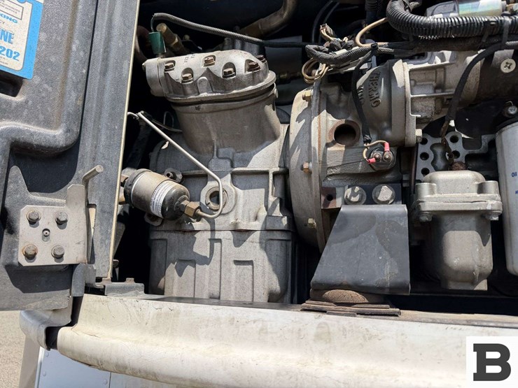 2002-utility-van-image-15
