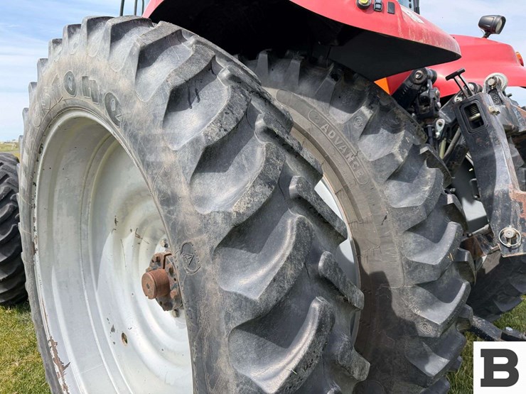 2014-case-ih-magnum-260-cvt-image-34
