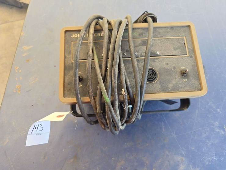 1995-john-deere-7200-image-12