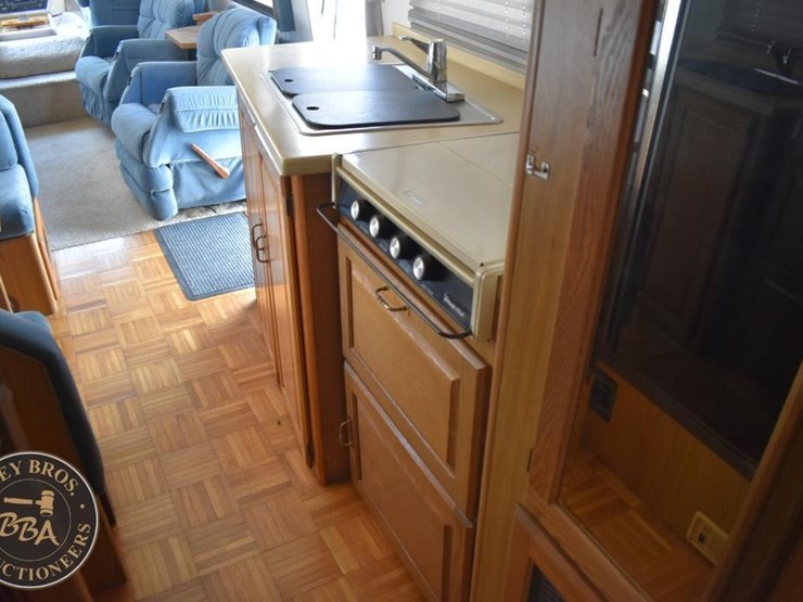 1988-chevrolet-winnebago-42962-image-23