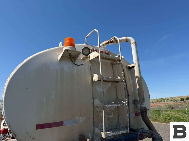 1990-mack-rd688s-image-30