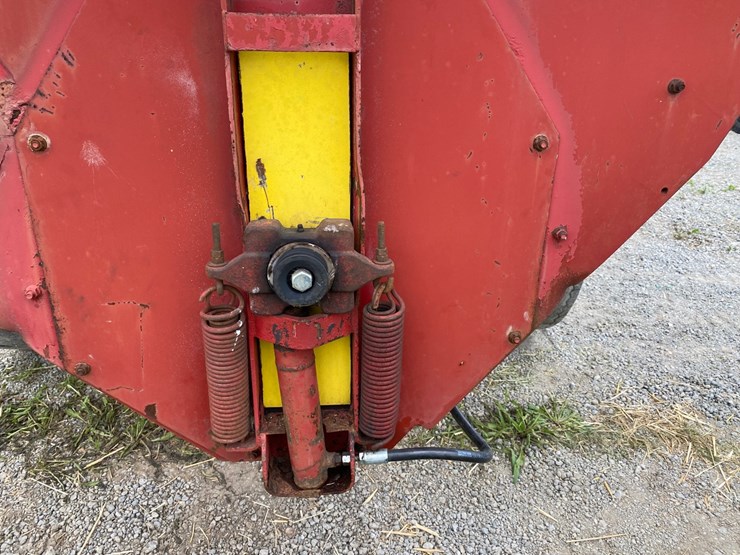 new-holland-307-image-26
