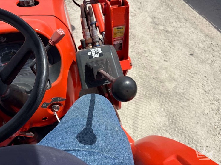 kubota-l3800-image-7