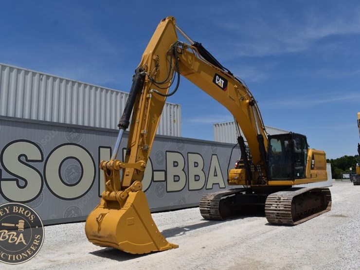 2019-caterpillar-336-image-1