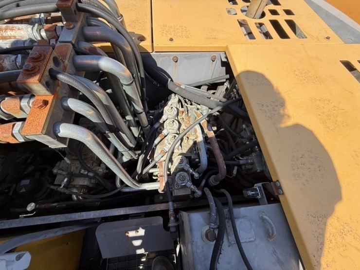 2004-volvo-ew180b-image-21
