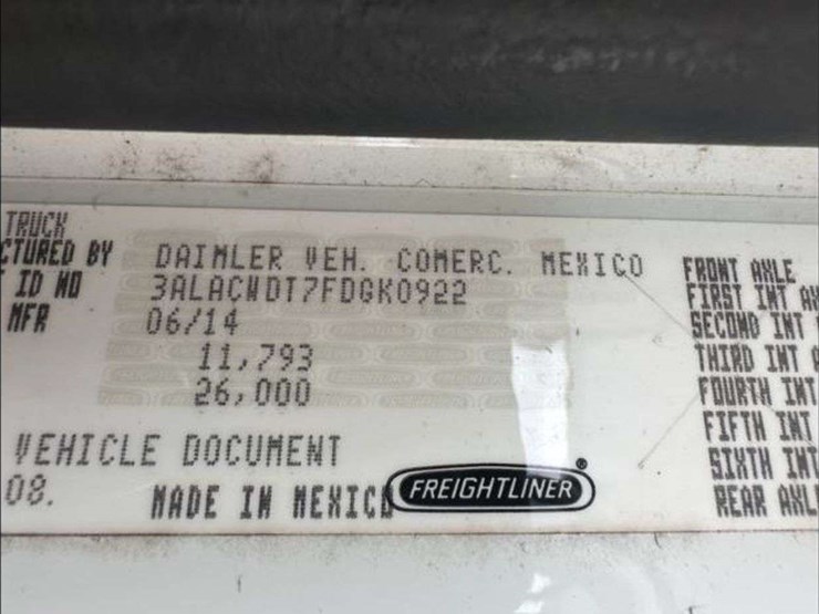2015-freightliner-m2-106-image-7