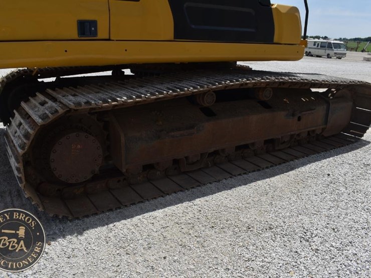 2019-caterpillar-336-image-37