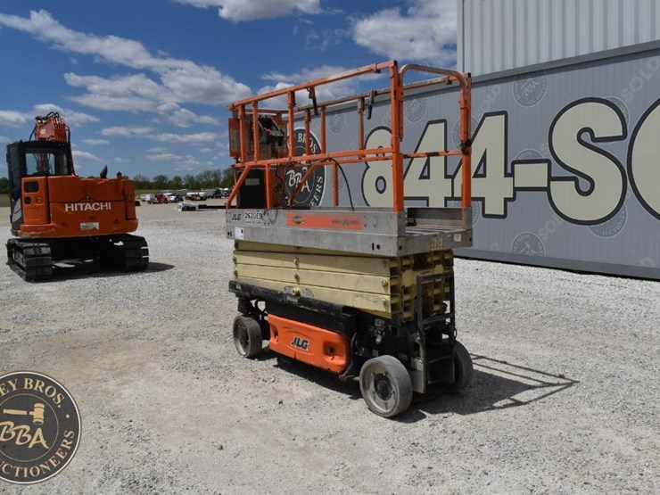 2006-jlg-2630es-image-3