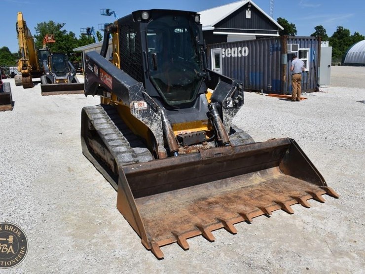 2019-deere-333g-image-15
