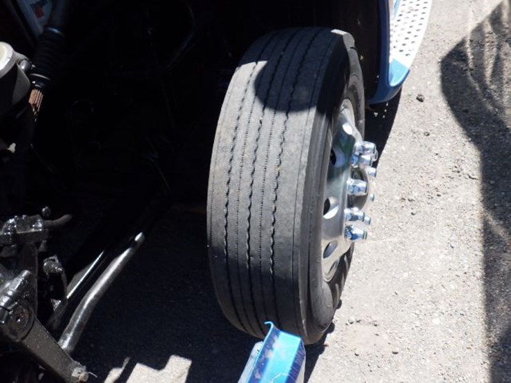 2016-kenworth-t680-image-27