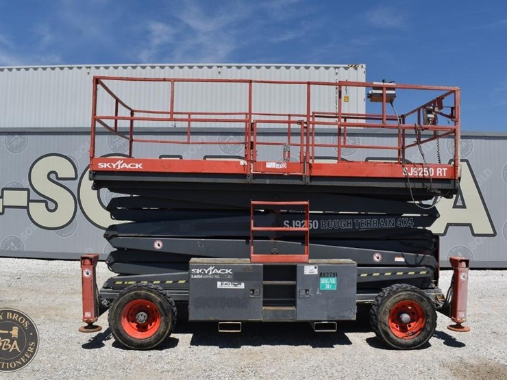 skyjack-sj9250rt-image-7