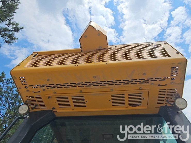2019-deere-700k-image-20