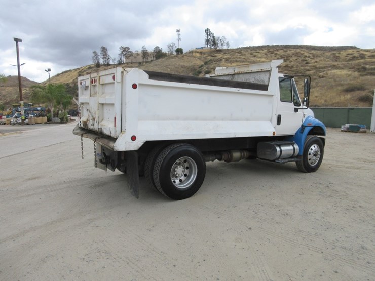 2012-international-durastar-4400-image-3