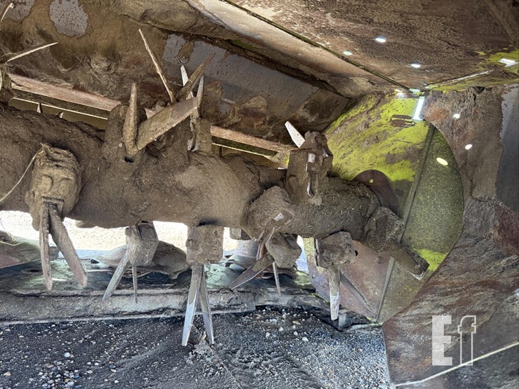 2015-claas-disco-3600fc-image-60