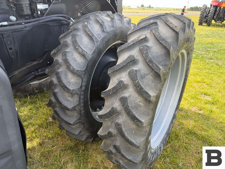2012-case-ih-magnum-340-image-51