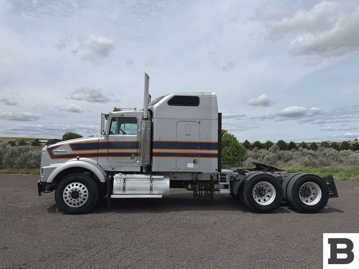 1993-kenworth-t800-image-3