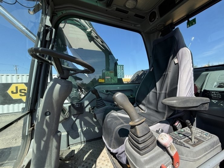 2004-volvo-ew180b-image-30
