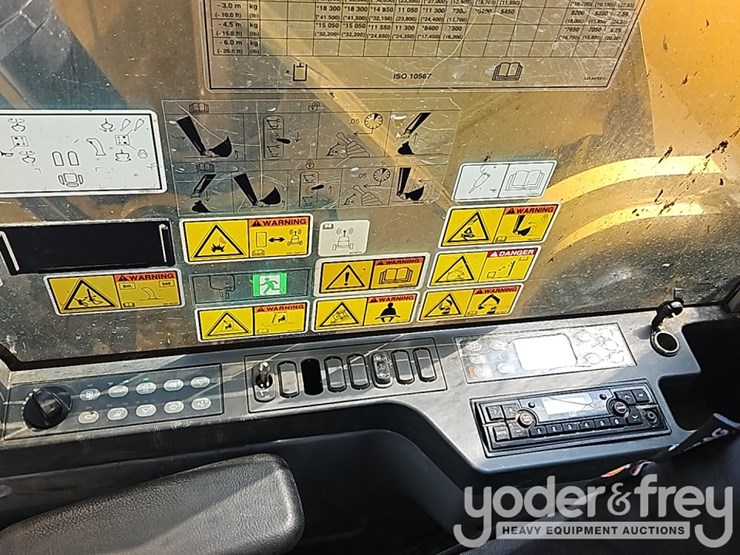 2018-caterpillar-335fl-image-27