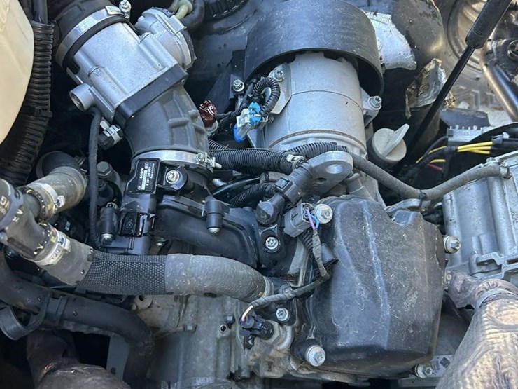 2021-can-am-defender-limited-cab-hd10-image-27