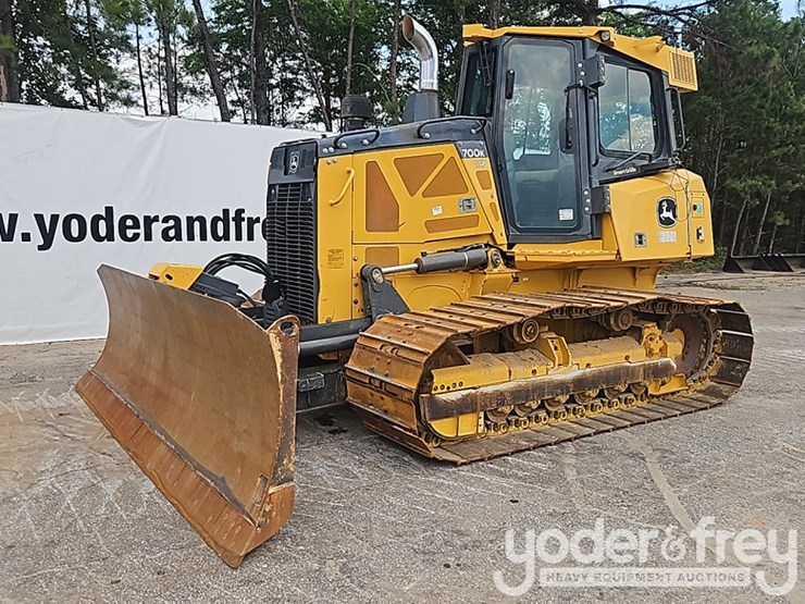 2019-deere-700k-image-1