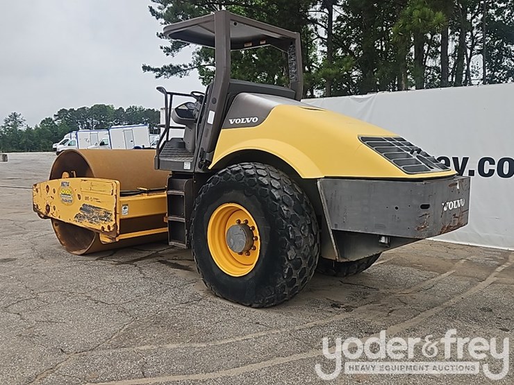 2012-volvo-sd100d-image-3