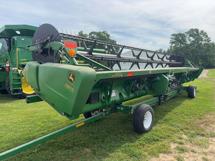 2014-john-deere-635f-image-4