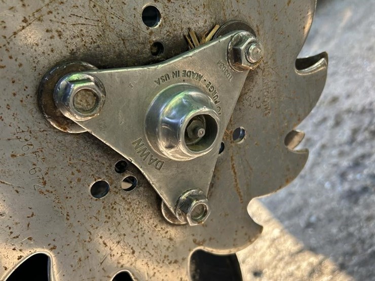 2023-john-deere-db90-image-41