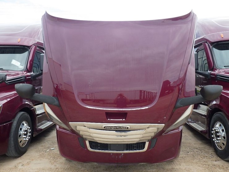 2021-freightliner-cascadia-126-image-29