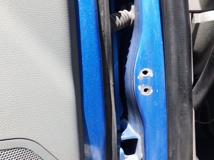 2016-kenworth-t680-image-25