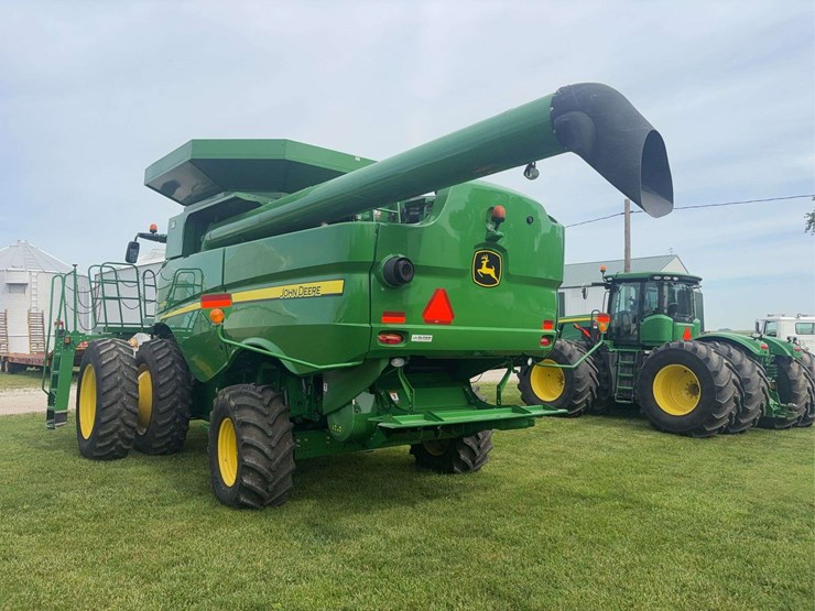 2013-john-deere-s670-image-11
